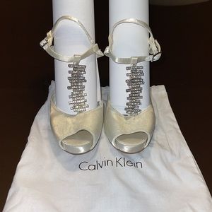 Ivory satin heels with lots of shimmer